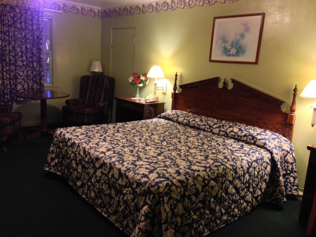 Claxton Northside Inn الغرفة الصورة